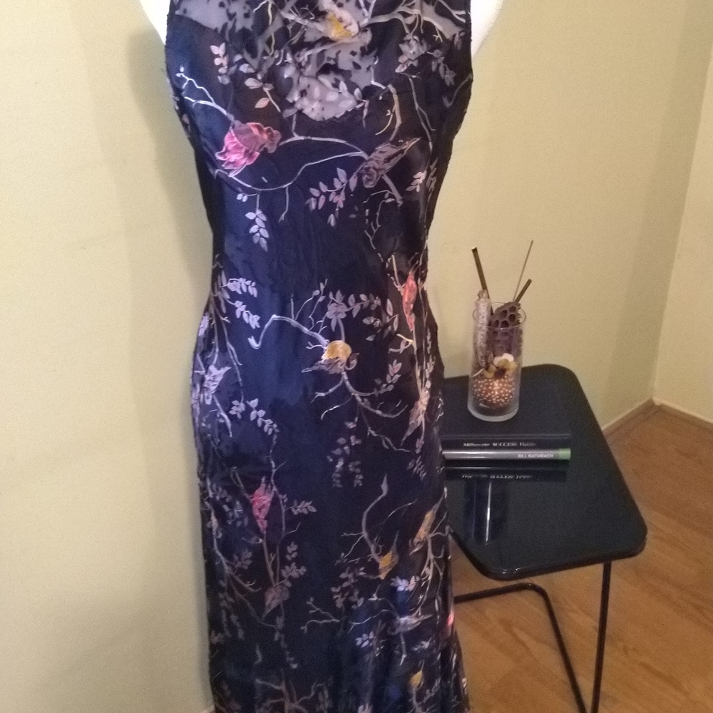 NEW The Pyramid Collection Dress